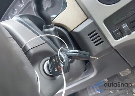 2012 Ford F-150 Xlt z USA, uszkodzony, nr VIN 1FTFW1EF8CFC24341